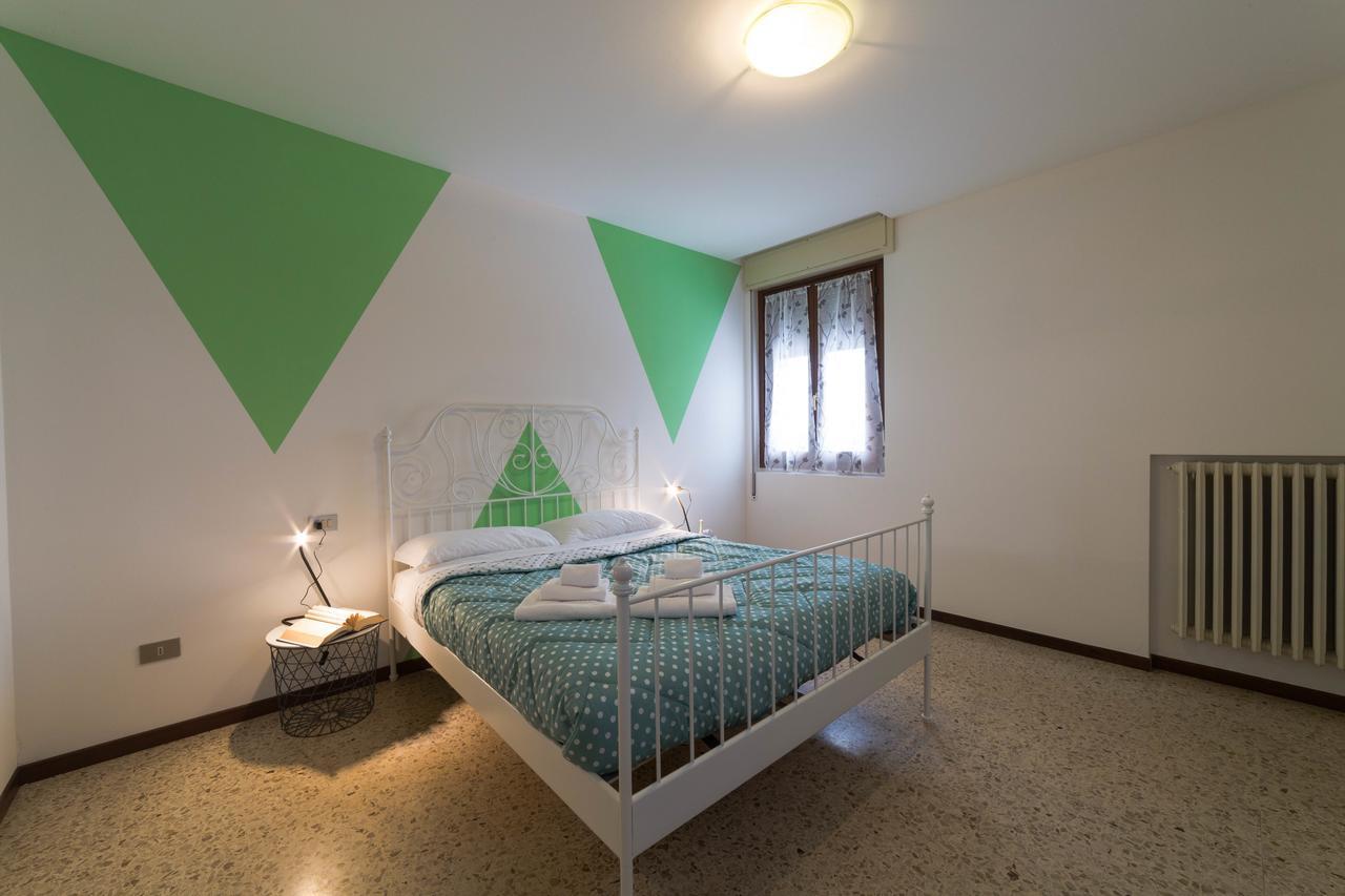 Isa Sirmione Apartments Phòng bức ảnh